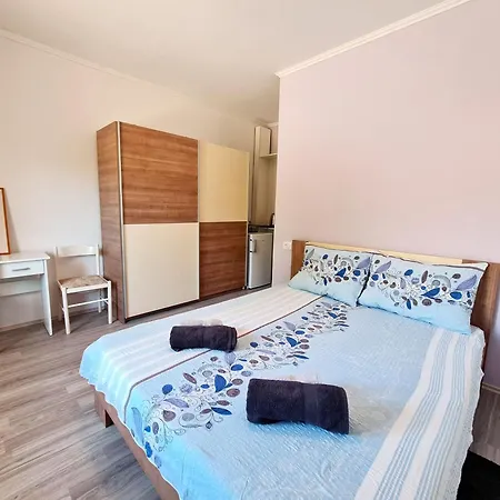 Apartment Dina