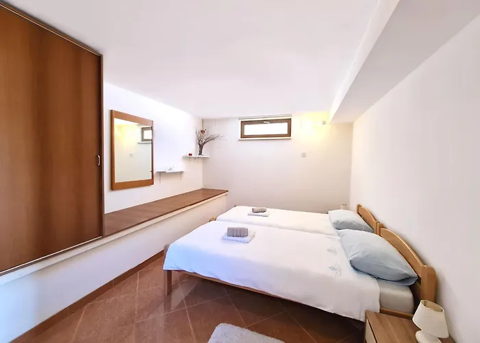 Daire Dina Rovinjsko Selo